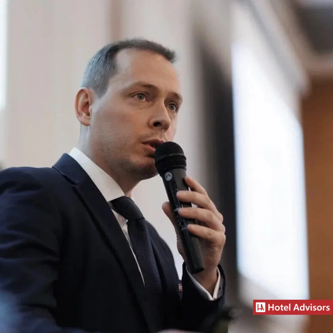 Более 250 отельеров Петербурга стали участниками бизнес-завтрака от  Hotel Advisors